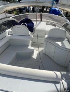 Pershing 37