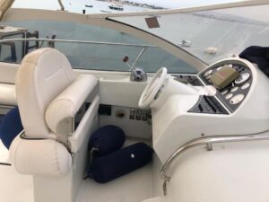 Pershing 37