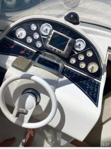 Pershing 37